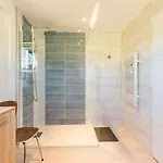 La Roseraie - Maison Spacieuse 3 Ferienhaus *