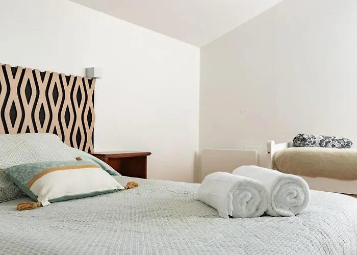 La Roseraie - Maison Spacieuse 3 * Carbonne